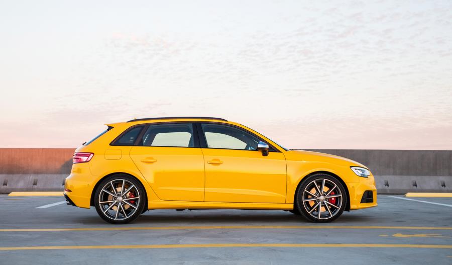  Audi S3 Sportback (8V) 2016 года  (AU) (фото 5 из 17)